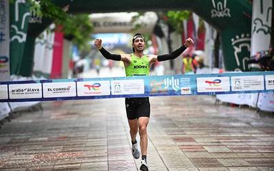 Martin Fiz maratoia irabazi du Jokin Muñozek