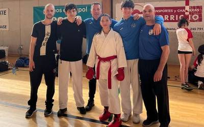 Dominaz beteta itzuli dira UDAkoak I. San Juan-Donibane karate txapelketatik