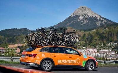 Euskaltel-Euskadik Esloveniako Itzulia utzi du, taldearen bizikleta guztiak lapurtu ostean