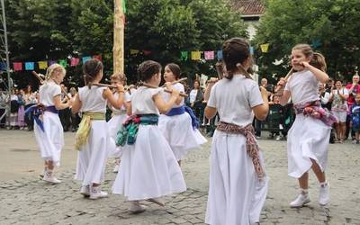 Taloa, sagardoa, euskal dantzak eta pentatloia, sanpedroak agurtzeko