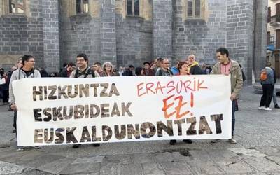 Udalak euskara hutsean aritzea ezeztatu du Espainiako Auzitegi Konstituzionalak