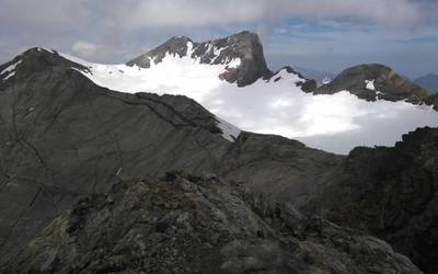 Doneztebeko mendizale bat hil da Huescako Pirinioetan