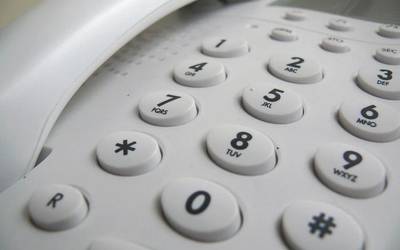 Arrasateko Udaletxeko telefonoa matxuratu da