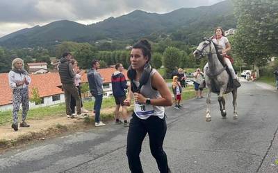 Joseba Larralde eta Ainhoa Etxegarai beratarrak nagusitu dira Sarako Kontrabandisten 60. lasterketan