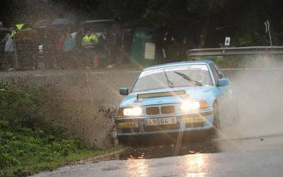 Ivan Muñozek eta Gabino Martinezek gidatutako Porschea gailendu da Lesakako XX. Rallysprintean