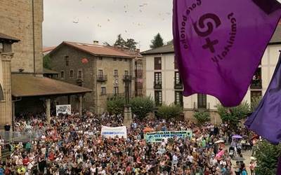 Elorrioko mugimendu feministak herriko hainbat neska gaztek jasandako jazarpena salatuko du astelehenean