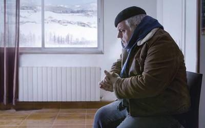 Elkarri Laguntza elkarteak kalean bizi direnei "duintasuna" emateko eskatuko du Udalean