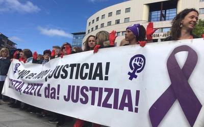 Urtebete murriztu diote zigorra talde bortxaketan parte hartu zuen erasotzaileetako bati