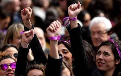Gizartean, justizian eta legean izandako aldaketa nabarmendu du Mugimendu Feministak
