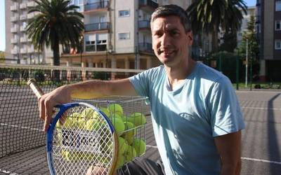 Asier Fernandez: "Herriko tenis zaleentzat pizgarri da antolatu dugun txapelketa"