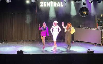 Travestika: ikuskizun musikala Zentralen