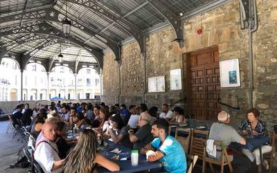 Gustu eta adin guztietarako ekintzak bildu ditu Laudioko 'Euskaraz Bizi!' jaiak