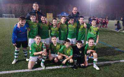 Donostiako zilar faseko futbol-8 torneoa irabazi dute Beti Gazteko mutiko alebinek