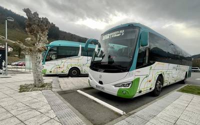 Debagoieneko autobus zerbitzua hobetzeko eskaria egin du bailarako EH Bilduk