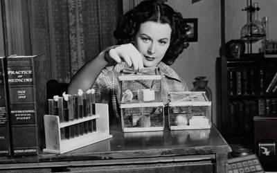 Hedy Lamarr, wifia asmatu zuen Hollywoodeko izarra