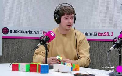 Julen Simon: "Mundu mailako txapeldunak etorriko dira Iruñean ospatuko den Europako Rubik Txapelketara"