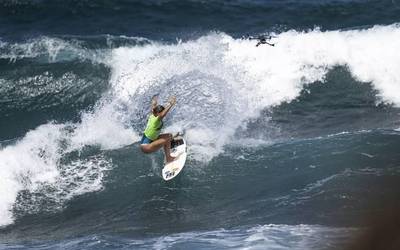 Janire Gonzalez-Etxabarrik ezin izan du aurrera egin Munduko Surf Txapelketan