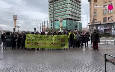 San Juan de Dios ospitaleko langileak hitzarmena negoziatzeko eskatu diote zuzendaritzari