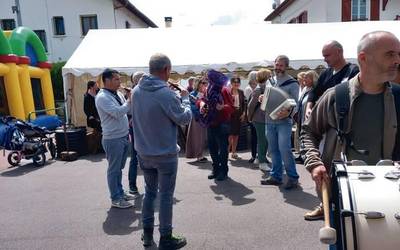 Bildotsaren Eguna maiatzaren lehen iganderako prest dute Senperen