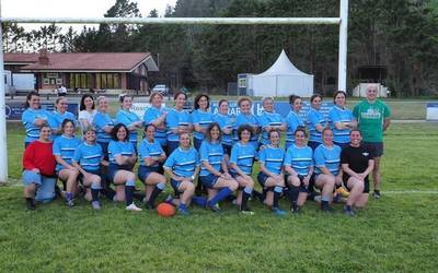 Antzarrak Rugby Taldea: "Taldeaz gain, emakume-sare bat ere sortu dugu"