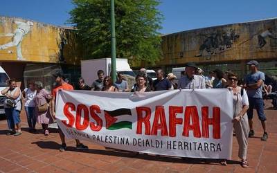 Palestinaren aldeko oihuak ozen entzun dira aste-akabuan Uribe Kostan