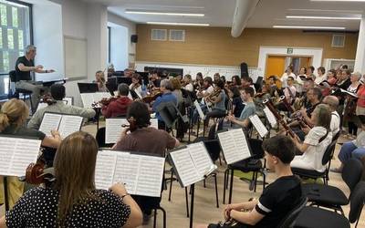 Arrasate Musikaleko orkestra prest larunbateko kontzerturako