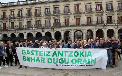 Gasteizko Udalak atzera bota du "konponbide adostu" baten aldeko eskaera