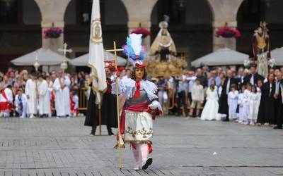 Corpusetako prozesioa iruditan