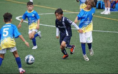 Aurten ere Donosti Cup lehiaketak hartu du Mendibeltz zelaia