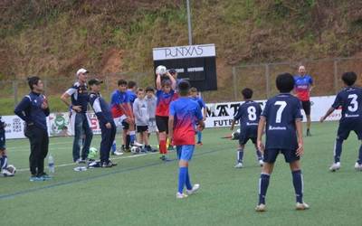 Mundu osoko jokalarien topalekua izan da Berako Matzada futbol zelaia