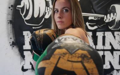 “Beste bizitza bat eman dit kickboxingak”