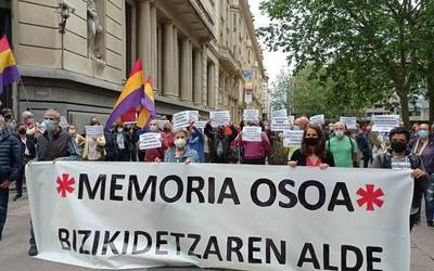 Memoria Osoa plataformak protesta deitu du Terrorismoaren Biktimen Memoriala saritzearen aurka