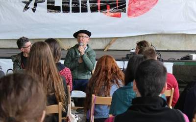 Igandean Ernaik deituta Donostian eginen duten manifestaziora joateko autobusa izanen da Baztan-Bidasotik