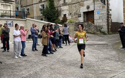 Sakanako Emakumeendako Atletismo Eskolak, ateak zabalik