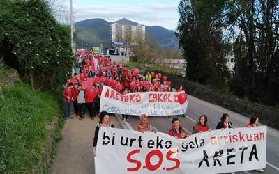 Areta Herri Eskolaren 100 urteko ospakizuna baliatu nahi dute komunitatean egiten duen ekarpena aldarrikatzeko