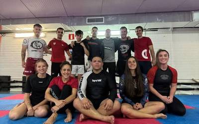 Gaur hasiko dira grappling eskolak