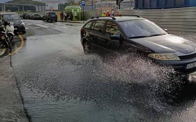 "Kontrol eta arreta falta" salatu dituzte Erandion, itsasadarrak berriz ere gainezka egin ostean