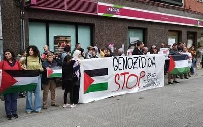 Gernika-Palestina dinamikak deituta hainbat elkarretaratze egin dituzte Durangaldean