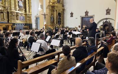 Santa Zezilia gogoan, Arrasate Musikaleko Bandaren kalejira eta kontzertua domekan