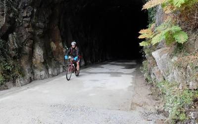 Montoiako tunelaren azterketa geologikoa egin dute