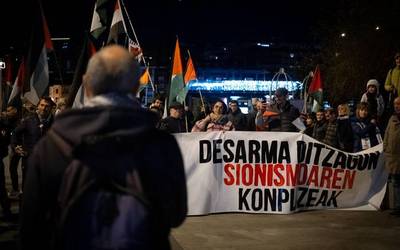 "Desarma ditzagun sionismoaren konplizeak" lelopean manifestazioa egin dute Uribe Kostan