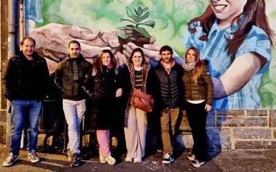 «Sei hilabetez mugikorra ez erosteko proposamenak erantzun ona izan du»