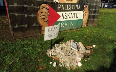 Gabon giroan ere Palestinarekiko elkartasuna ez etetea eskatu dute dozenaka lagunek
