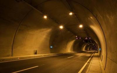 AP8 autobidea arratsaldera arte izango da itxita