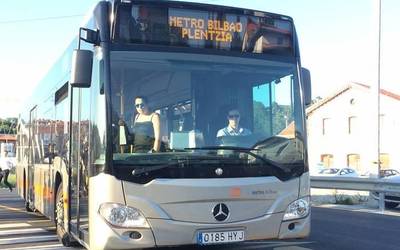 Metro Bilbaok autobus-zerbitzua eskainiko du gaur 14:00etatik aurrera Bidezabal eta Plentzia artean