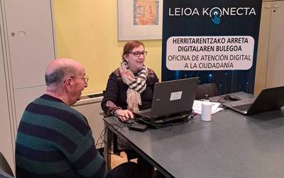 Bueltan da Leioa Konecta, herritar zaurgarrienen eten digitala murrizteko egitasmoa
