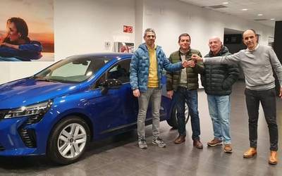 Aritz Aldalurrek eta Oihane Isasik irabazi dute JAEDen autoa