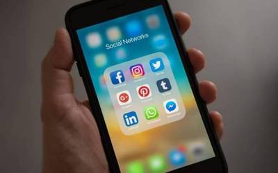 Julen Linazasoro: "Adikzio arazo bat daukagu smartphoneekin, baina orokorra denez normaltzat hartzen dugu"