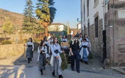 Doneztebeko inauteriei buruzko bilera irekia eginen dute gaur arratsaldean