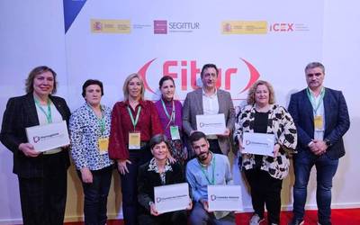 Debabarrenak Helmuga Turistiko Adimendunaren bereizgarria eskuratu du Fitur azokan